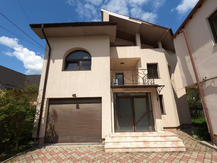 Casă individuală cu 5 camere cu Teren 680 Mp în Găvana