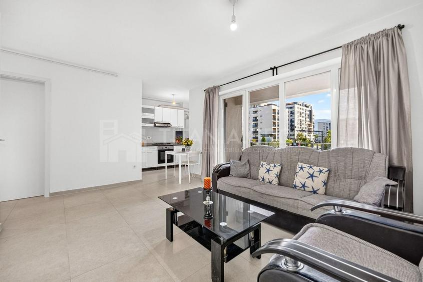 Apartament cu 2 camere semidecomandat, mobilat în Tractorul