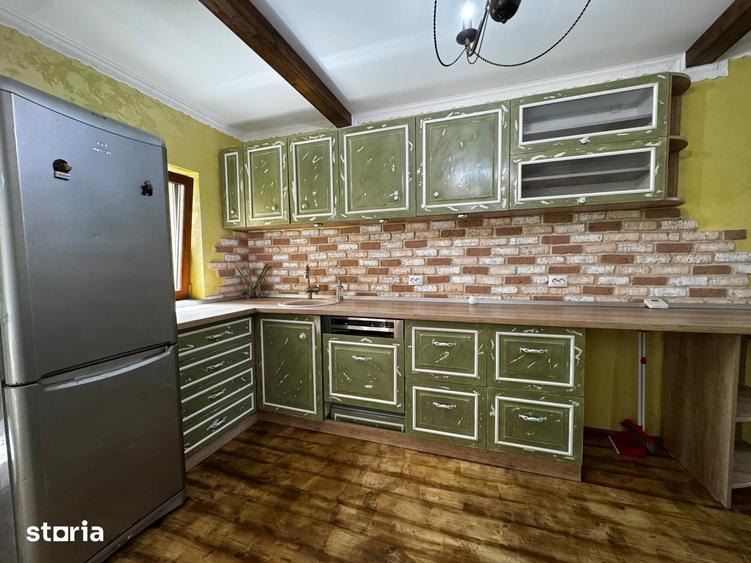 Apartament cu 7 camere în Bucium