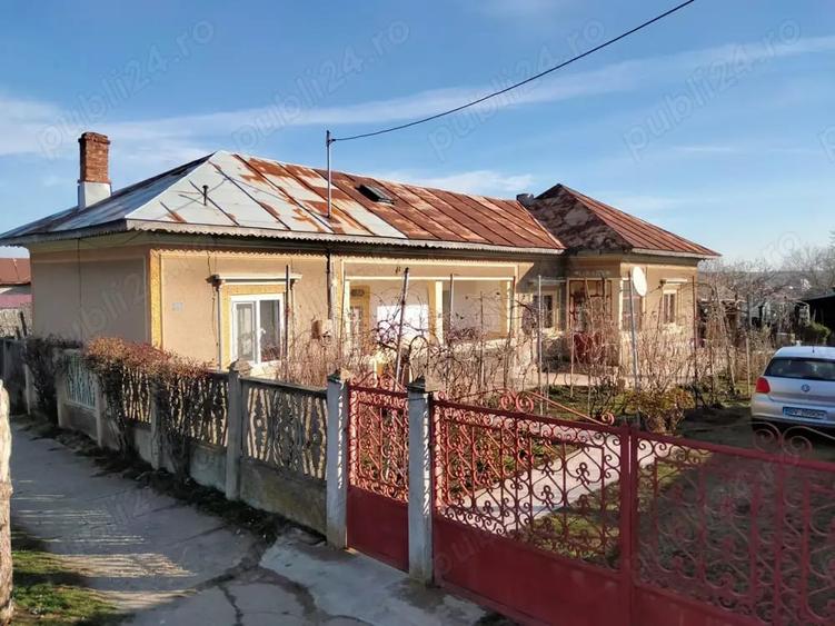 Casă cu 6 camere în Măldăeni