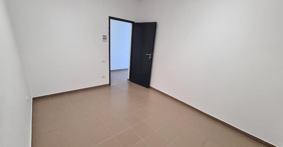 Spațiu comercial, de 1,695 mp, în Aradul Nou