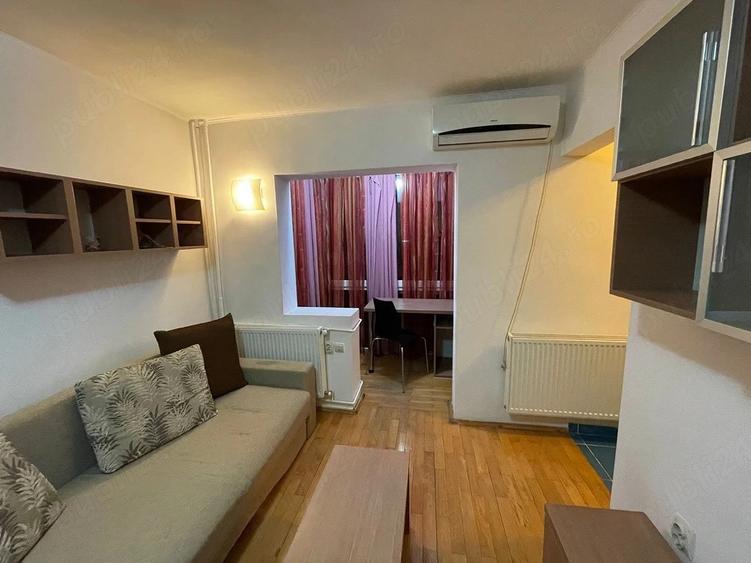 Garsonieră decomandată, mobilată în Central