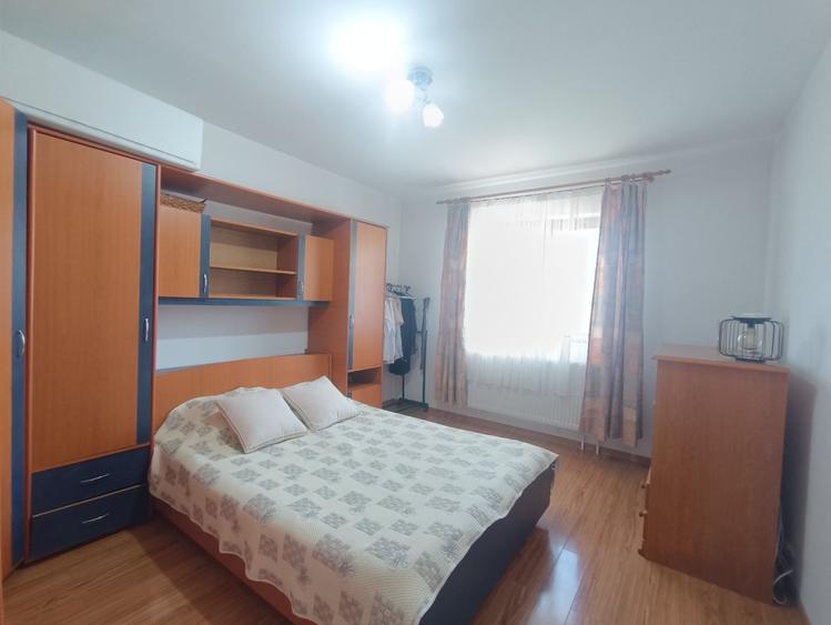 Casă cu 4 camere cu Teren 2771 Mp în Slobozia Nouă
