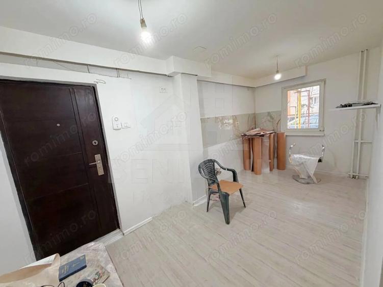 Apartament cu 4 camere decomandat în Valea Rosie