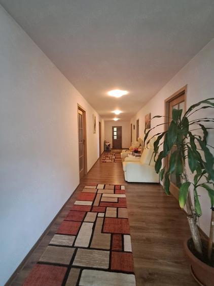 Casă cu Teren 1216 Mp în Tomești