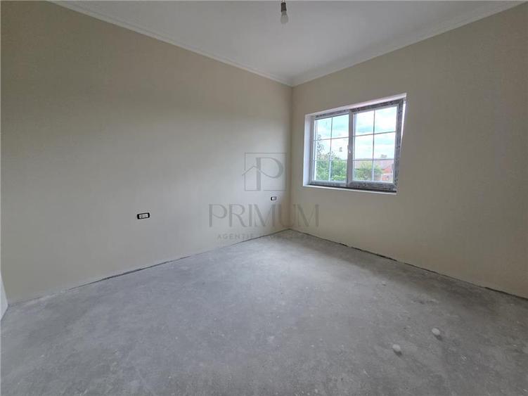 Duplex cu 4 camere cu Canalizare în Moșnița Veche