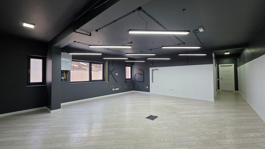 Casă individuală cu 14 camere cu Teren 600 Mp în Zorilor