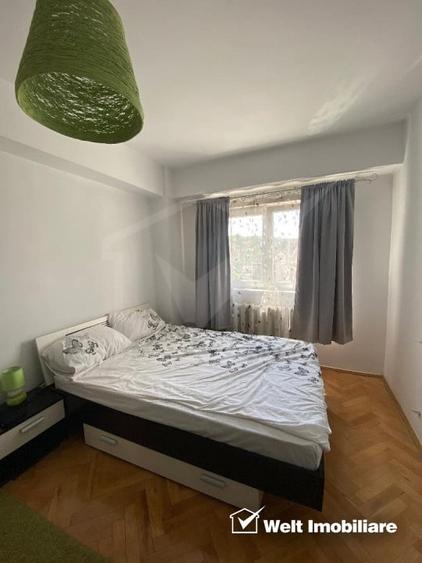 Apartament cu 3 camere decomandat, mobilat în Central