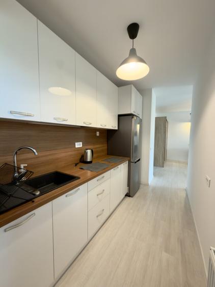 Apartament cu 2 camere semidecomandat, mobilat în Floreasca
