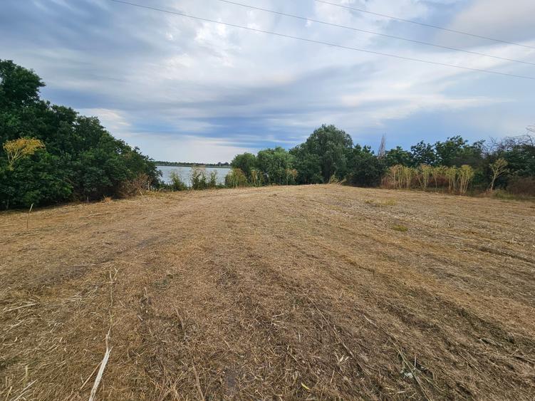 Teren agricol intravilan de 1600 mp, în Samurcași