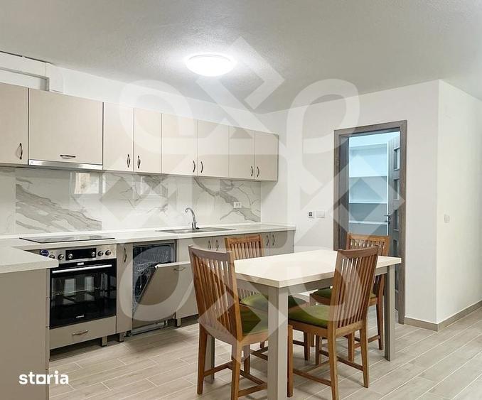 Apartament cu 3 camere decomandat în Girișu de Criș