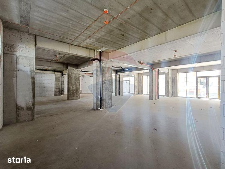Spațiu comercial, de 281.3 mp, în Central