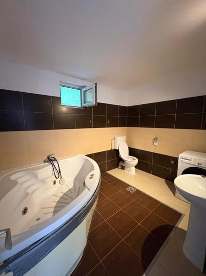 Apartament cu 3 camere decomandat, mobilat în Exterior Sud