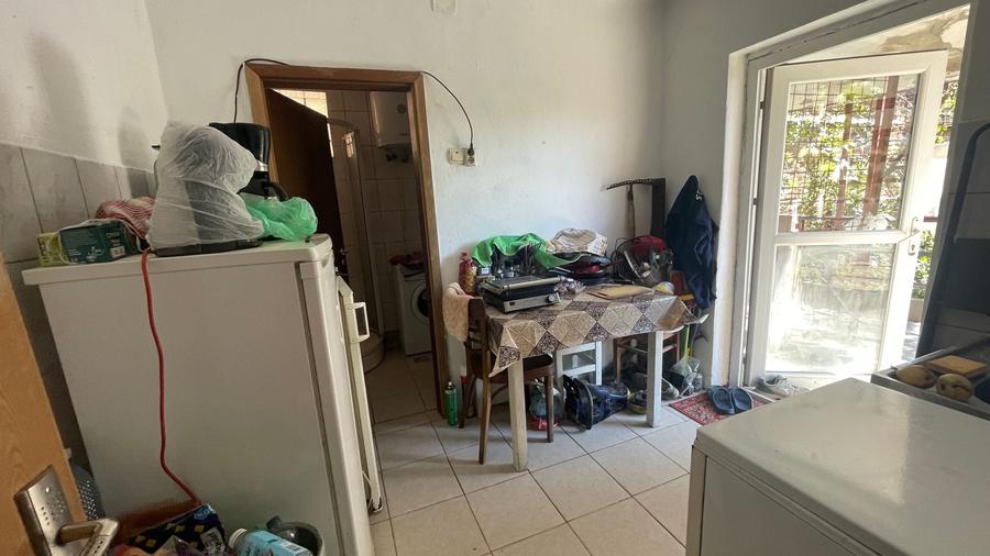 Casă individuală cu 4 camere cu Canalizare în Mehala