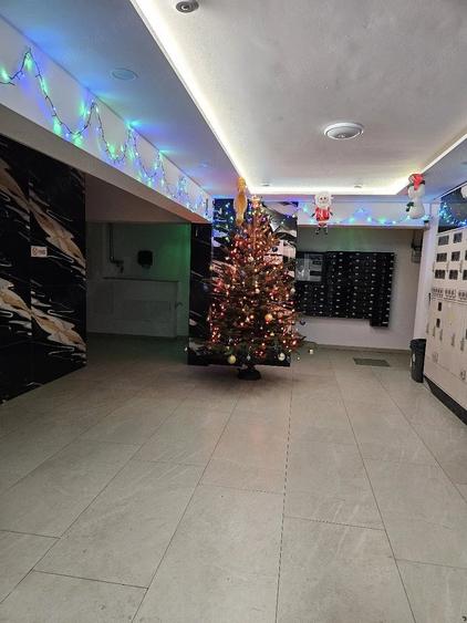 Apartament cu 2 camere decomandat în Apărătorii Patriei