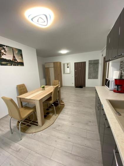 Apartament cu 2 camere decomandat în Florești