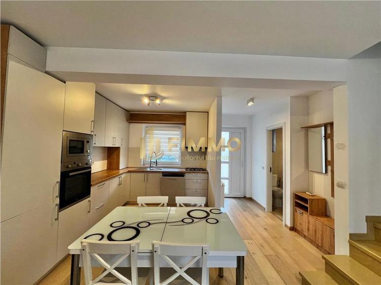 Duplex cu 3 camere cu Canalizare în Lisaura