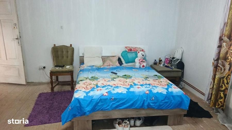 Casă cu 2 camere în Berchișești