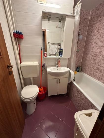 Apartament cu 3 camere decomandat, mobilat în Lujerului