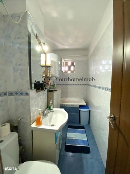 Apartament cu 2 camere semidecomandat în Craiovița Nouă