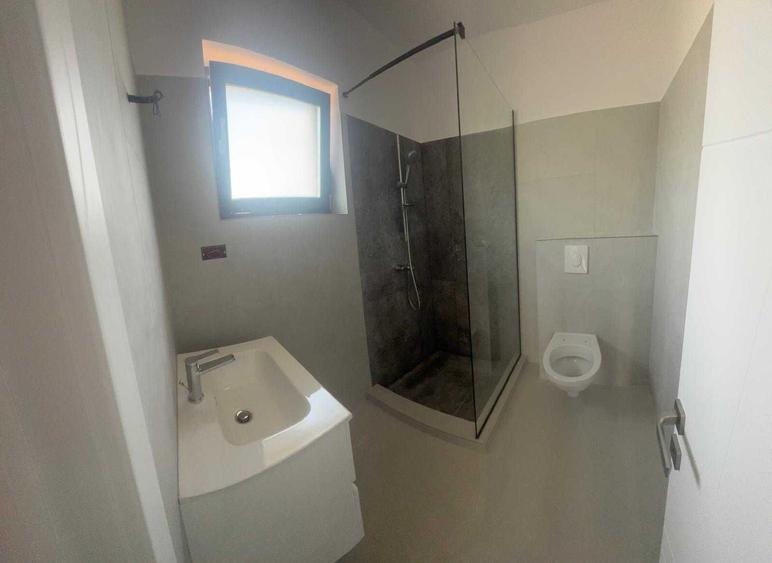 Casă cu 4 camere cu Teren 120 Mp în Ștefănești