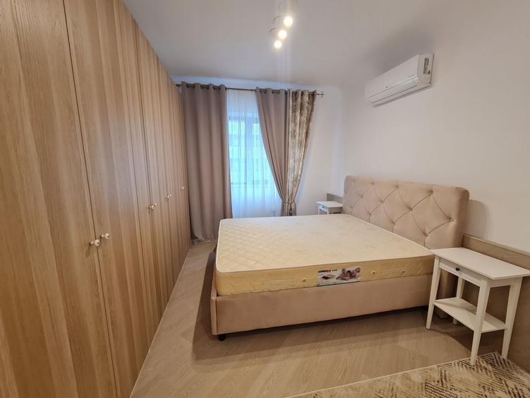 Apartament cu 3 camere semidecomandat în Central