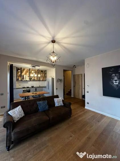 Apartament cu 3 camere decomandat în Gruia