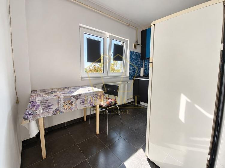 Garsonieră decomandată, mobilată în Complex Studențesc