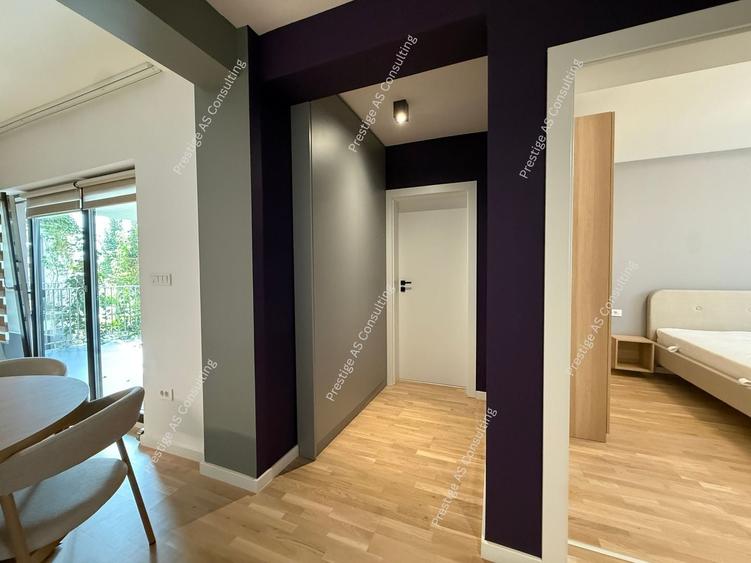 Apartament cu 3 camere semidecomandat, mobilat în Aradului