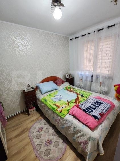 Apartament cu 3 camere semidecomandat în Tudor