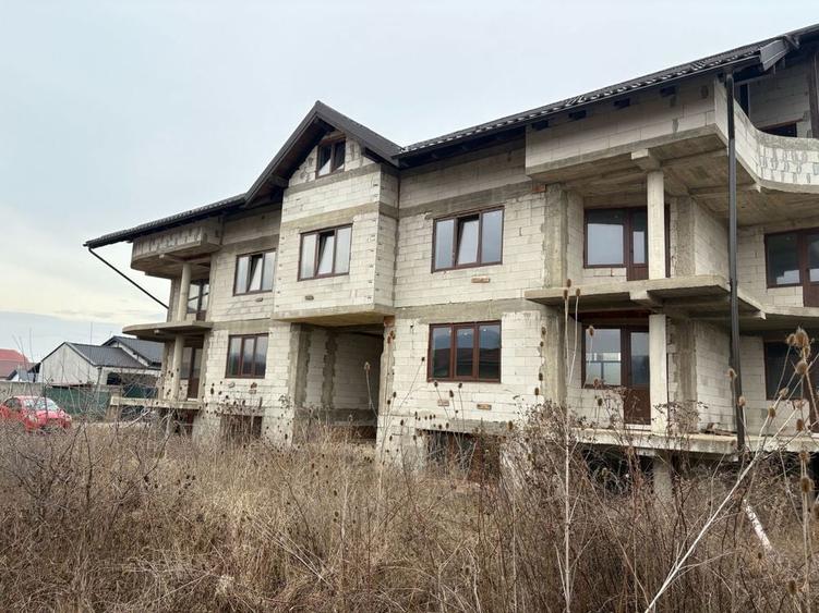 Casă cu 4 camere în Exterior Vest