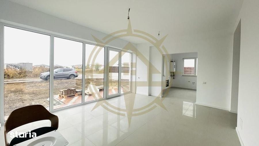 Casă cu 4 camere cu Teren 450 Mp în Corbeanca