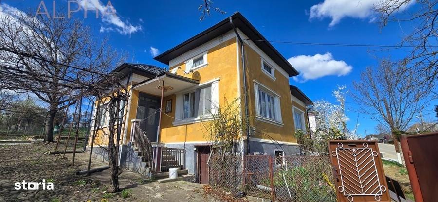 Casă cu 3 camere cu Teren 2400 Mp în Blăjenii de Jos