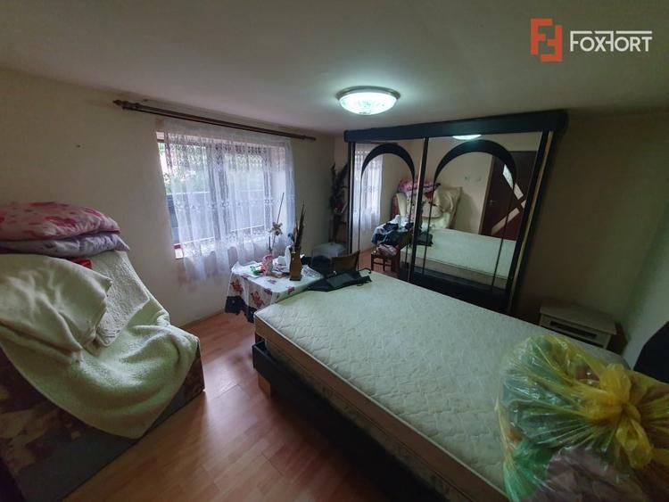 Casă individuală cu 6 camere cu Teren 1200 Mp în Gătaia