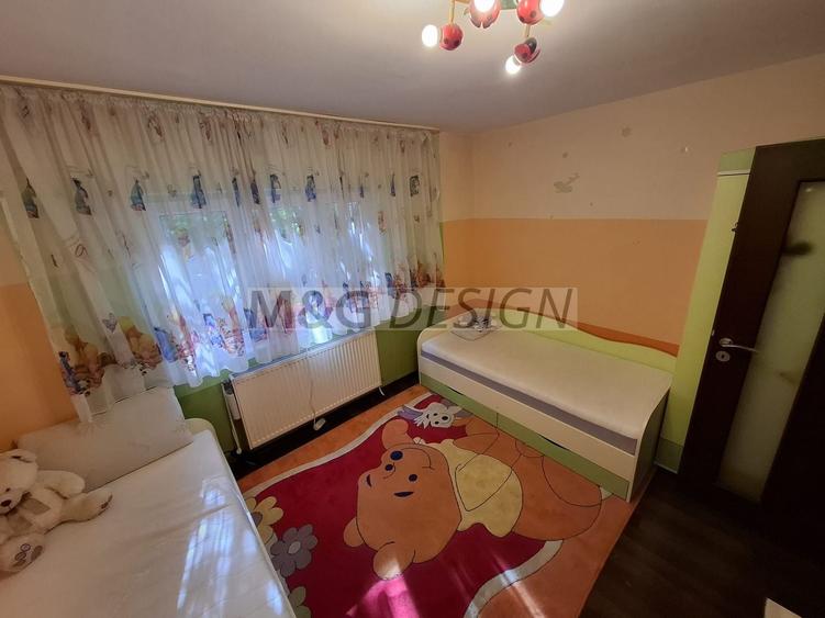 Apartament cu 3 camere decomandat, mobilat în Lunei