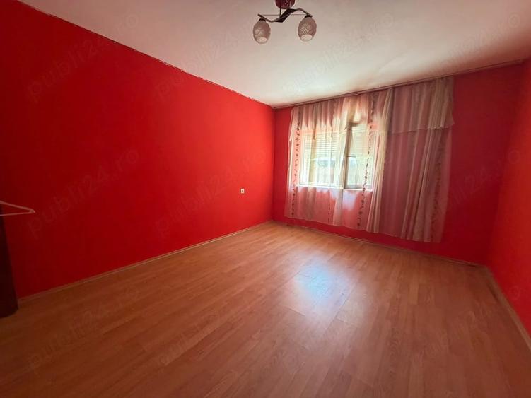 Casă cu 3 camere cu Teren 2509 Mp în Mișca