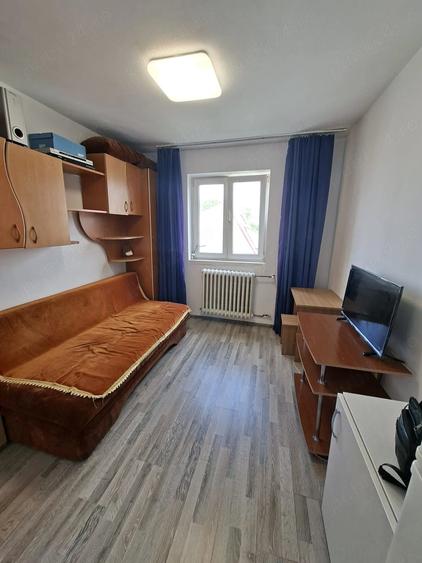 Garsonieră semidecomandată în Florilor