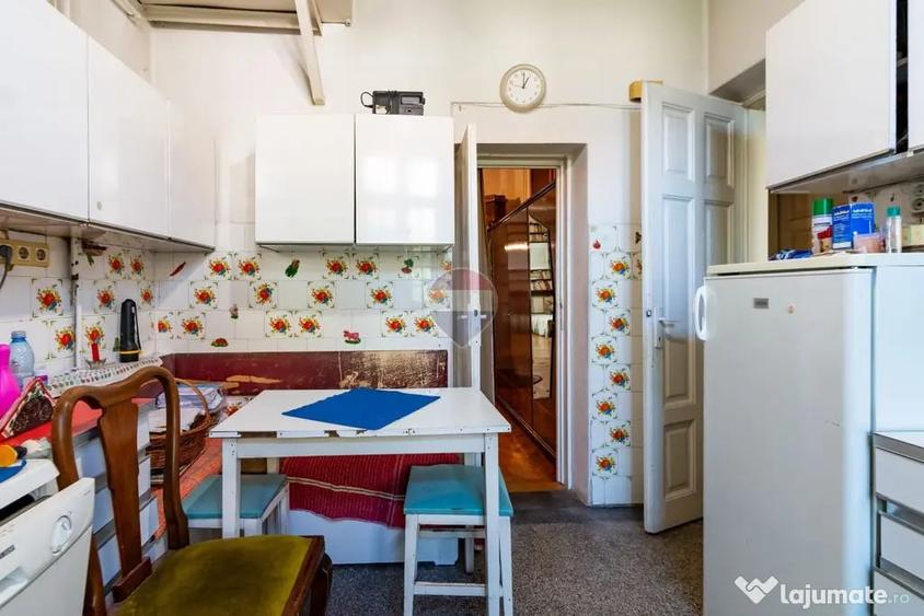 Casă cu 7 camere cu Teren 241 Mp în Kiseleff