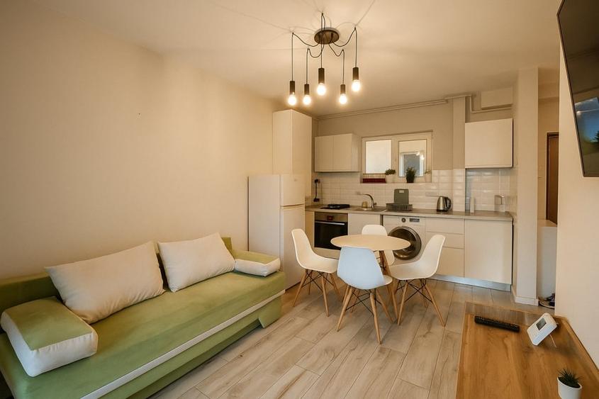 Apartament cu 2 camere decomandat, mobilat în Faleza Nord