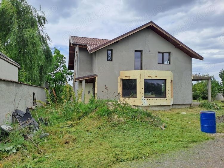 Casă cu 6 camere în Clinceni