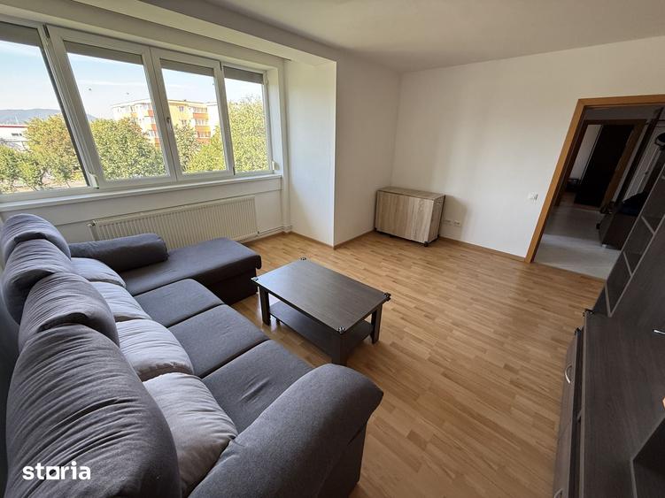 Apartament cu 2 camere decomandat în Triaj
