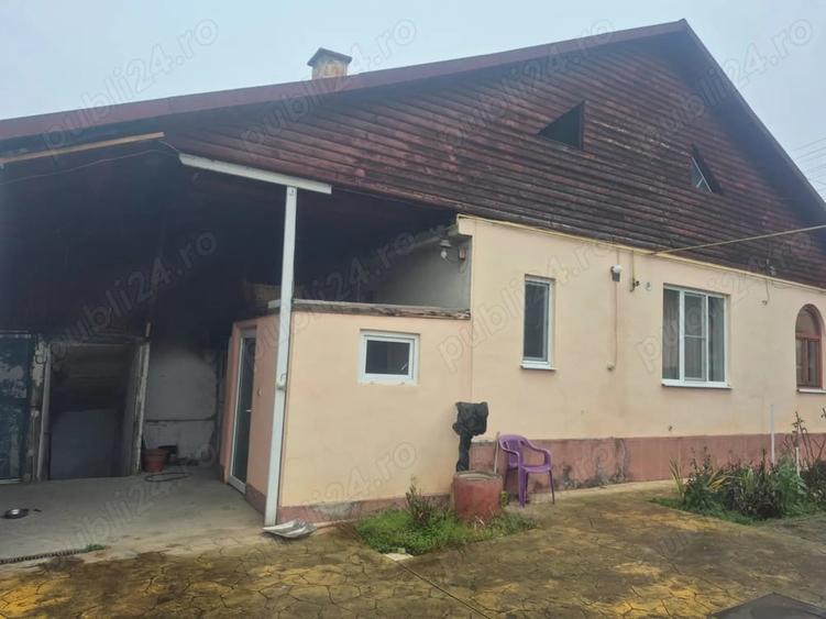 Casă cu 3 camere în Central