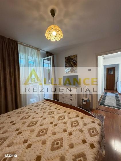 Apartament cu 4 camere decomandat în Ozana