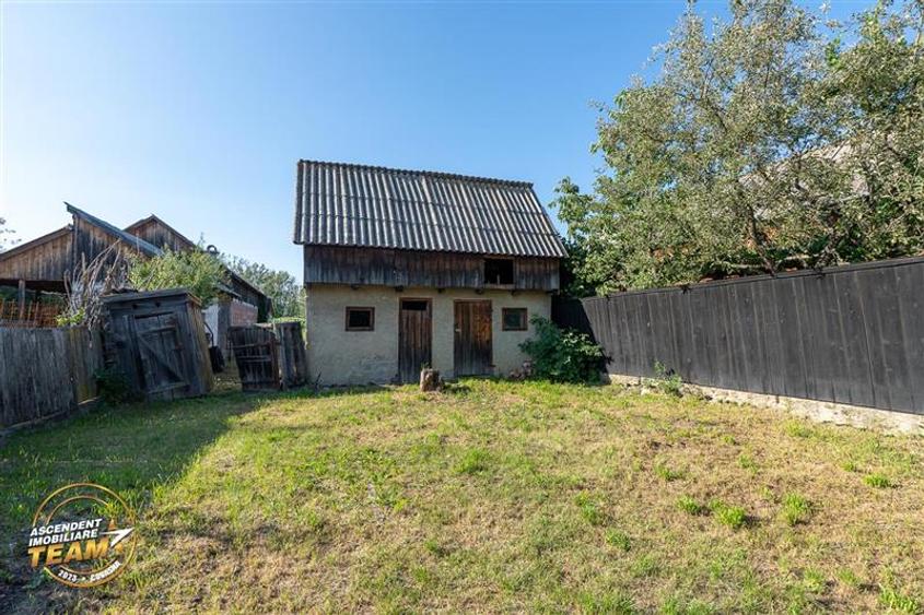 Casă individuală cu 4 camere cu Teren 412 Mp în Brețcu