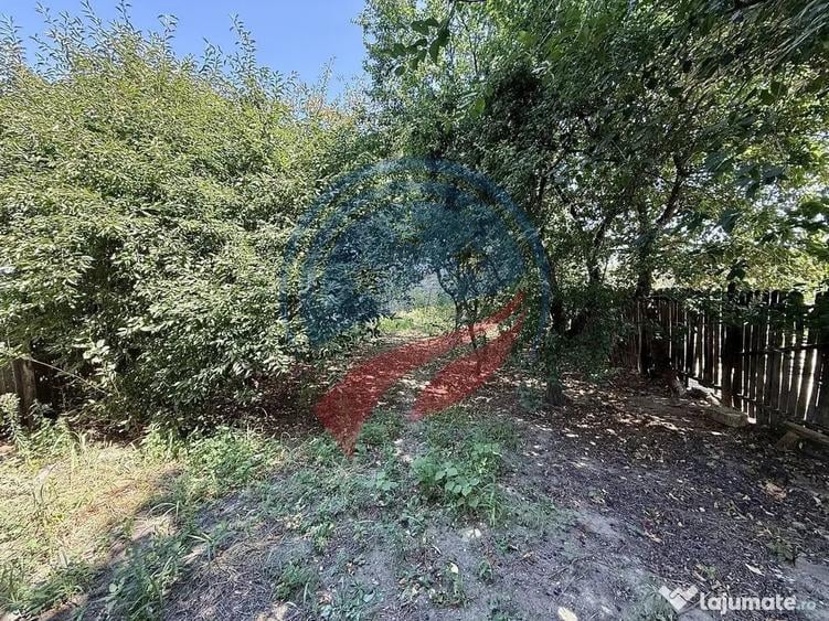 Casă cu 4 camere cu Teren 680 Mp în Central
