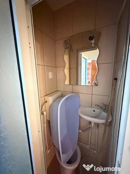 Apartament cu 3 camere decomandat în E3