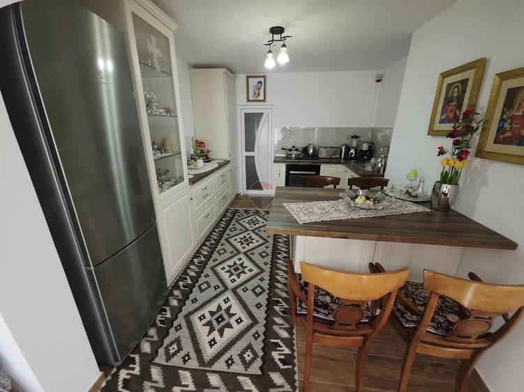 Casă cu 3 camere cu Teren 2836 Mp în Zănești
