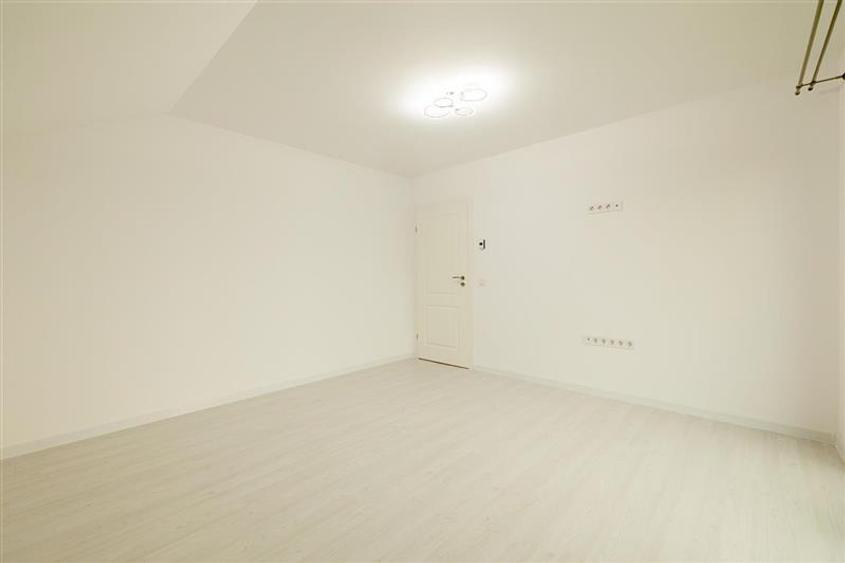 Casă individuală cu 4 camere cu Teren 680 Mp în Hălchiu