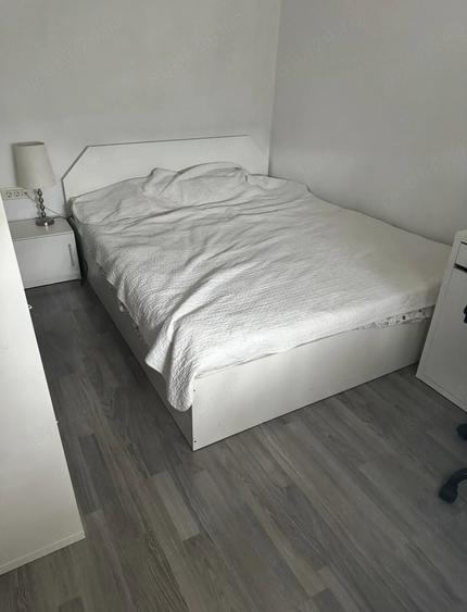 Apartament cu 3 camere decomandat în Aradului
