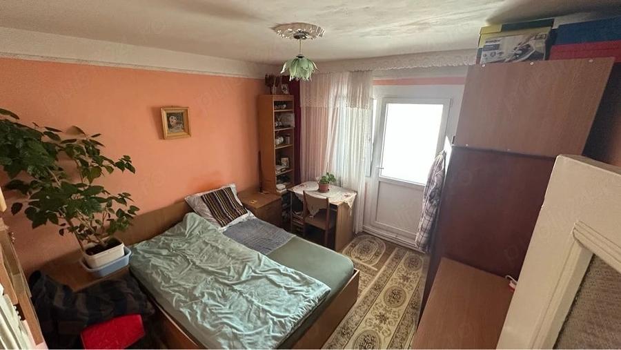 Apartament cu 2 camere decomandat în Est